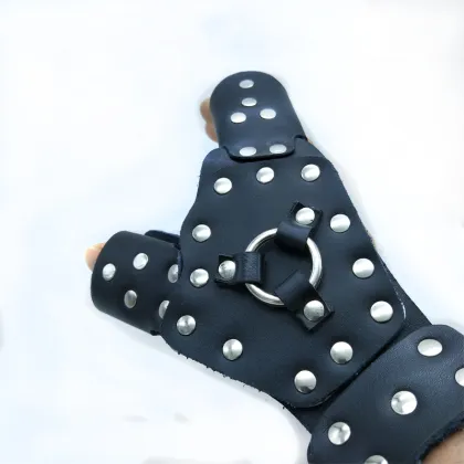 Steel Plate Guard Black Hand Slingshot for Outdoor Hunting Accessories