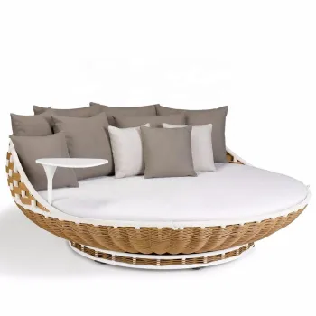 Antique Chaise Lounge Daybed for Bali Beach Sunbathing