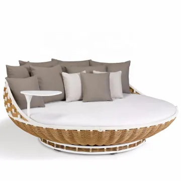 Antique Chaise Lounge Daybed for Bali Beach Sunbathing