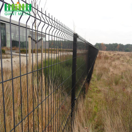 Powder Coated Triangle Curved Metal Welded Mesh Fence
