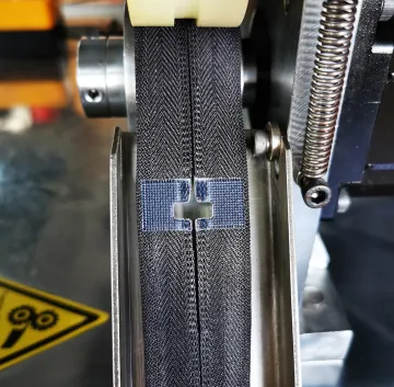 Automatic Invisible Zipper Gapping And Bottom Stop Machine