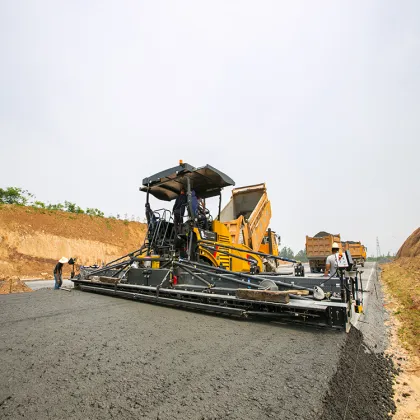 RP405 Road Construction Equipment: 4.5m Asphalt Concrete Paver