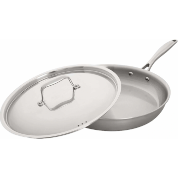 Stainless steel frying pan with composite structure