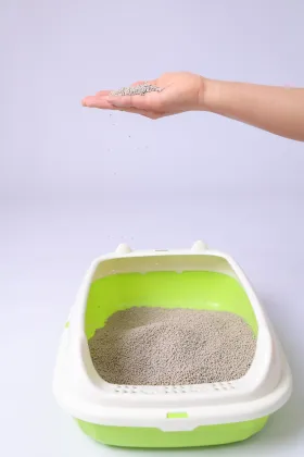 Mixed Size Lemon Scented Bentonite Cat Litter