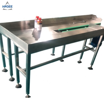 Tavolo automatico a outfeed riempimento liquido tappatura e etichettatura per bottiglie di plastica e vetro