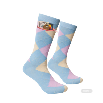 Custom White Pocket Crew Socks for Men: The New Fashionable Choice in Athletic Wear
