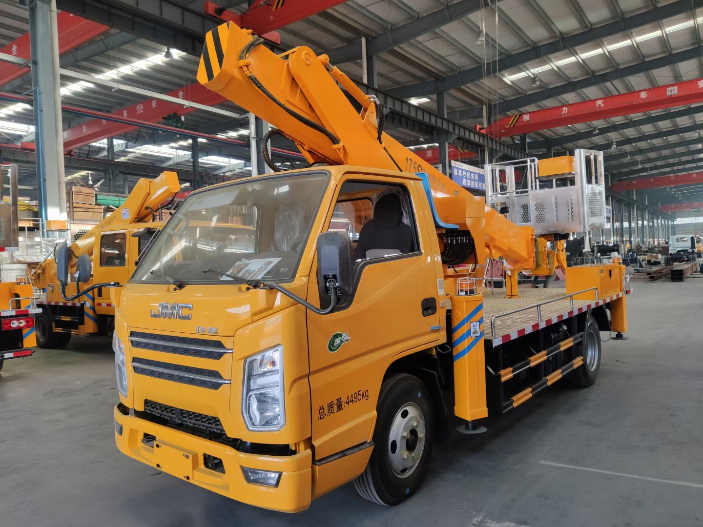 Durable Aerial Work Platform Truck Design