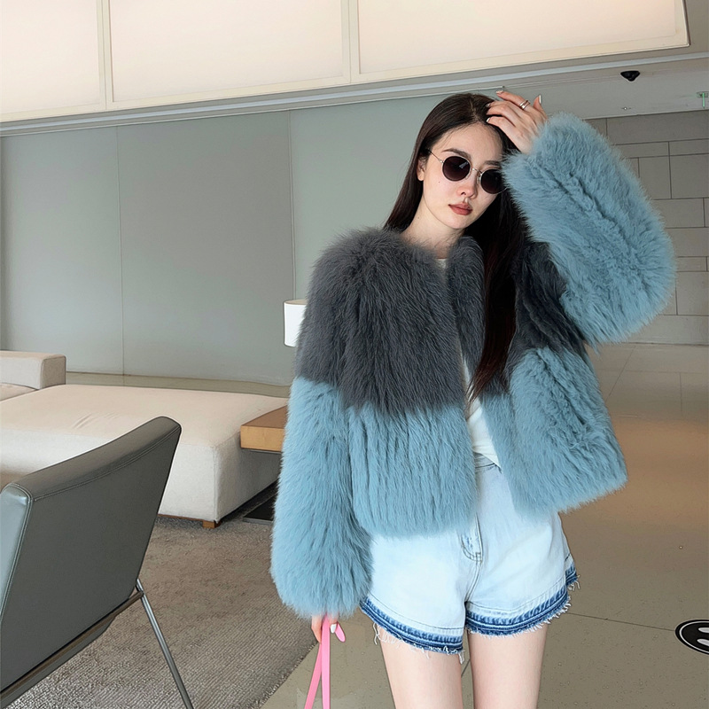 Vertical car heavy clashing fur coat female