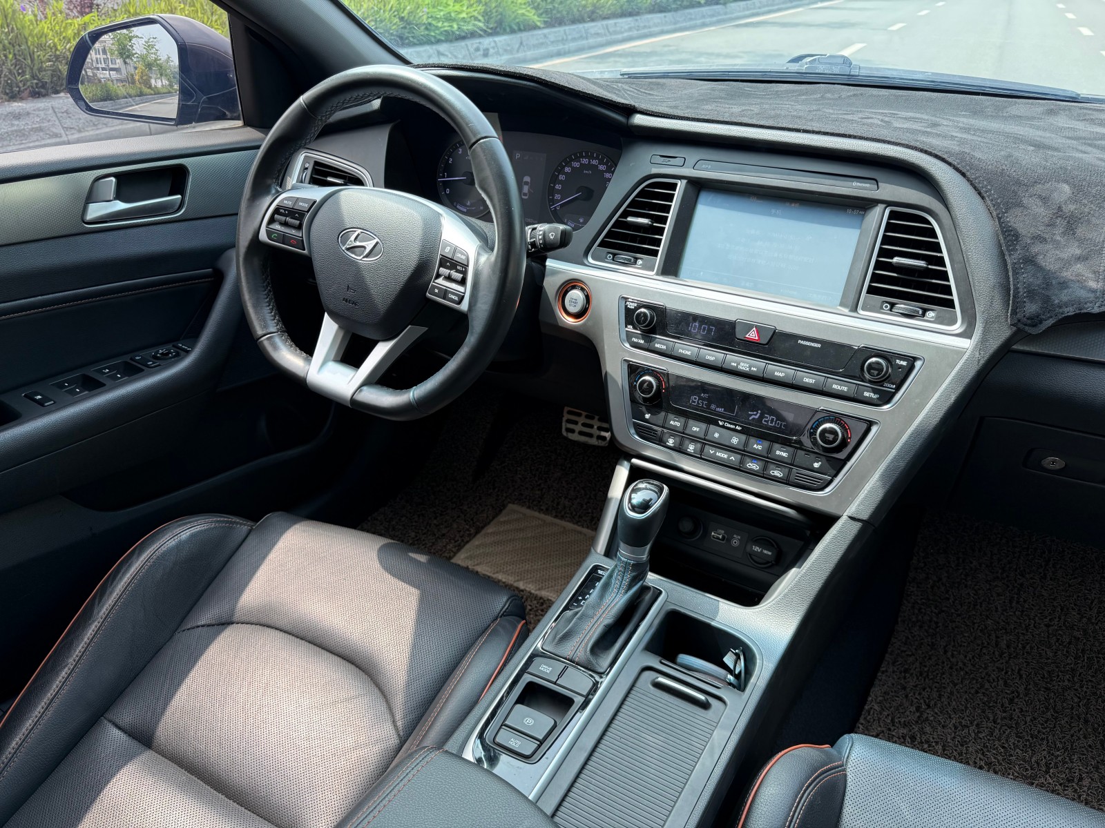 Hyundai Sonata 2015 1.6T DLX AWD