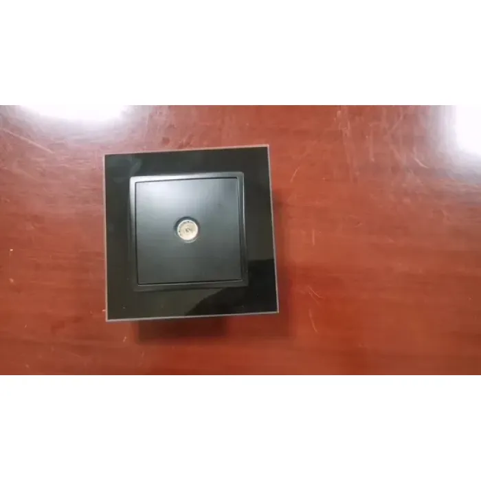 Soket Daya Inggris Ultra-Tipis Ganda (UK1210)