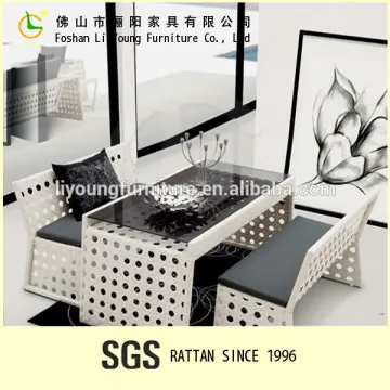 Home furniture dining room sets garden chairs Factory direct weave wicker tempered glass outdoor rattan dining table set
