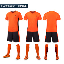 Uniforme de Futebol com Jersey e Shorts