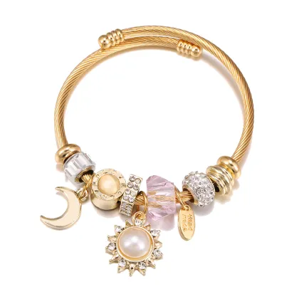 Golden Sunflower Moon Pendant Bracelet for Women - A Radiant Jewelry Piece