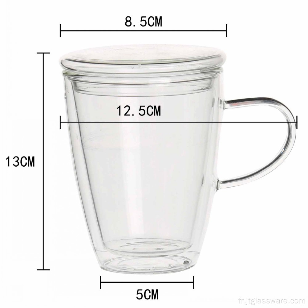 Tasse à café en verre avec support en métal