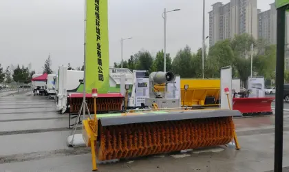 Urban Road Snow Removal Roller
