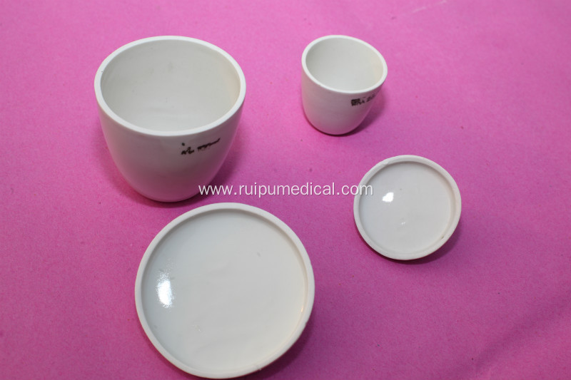 MEDIUM FORM PORCELAIN CRUCIBLE