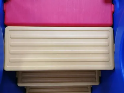 Indoor Plastic Slides and Swings for Kids' Playgrounds