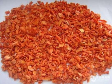 DEHYDRATED CARROT GRANULES