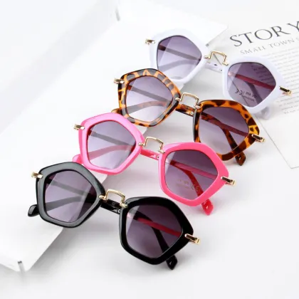 2024 Wholesaler Pentagon Safety Glasses for Boys and Girls - Diamond Baby Kids Children Sunglasses Vendor