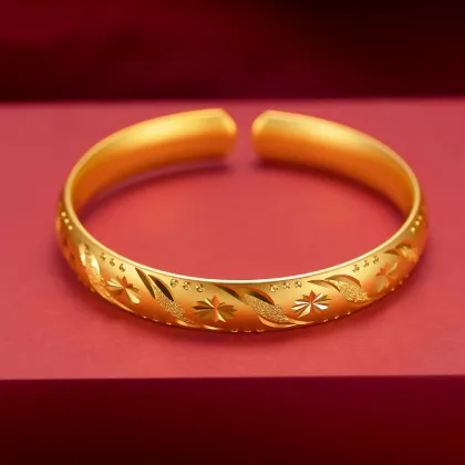 High-Quality Chinese Retro Dragon & Phoenix Engraved Gold Bangle: Good Luck, Health, and Boutique Style Jewelry for Women
