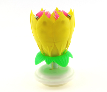 Yüksek kaliteli dönen lotus çiçeği şeklinde mum