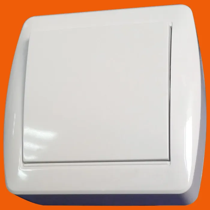 Soket Dinding Listrik Terpasang di Permukaan Ganda (S8209)