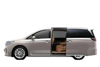 2022 Voyah Dreamer 7-Seater Luxury EV MPV - DongFeng 4WD Electric Car for Family or Business