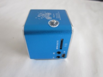 Portátil com USB/FM compatível Bluetooth Mini alto-falante com preço baixo