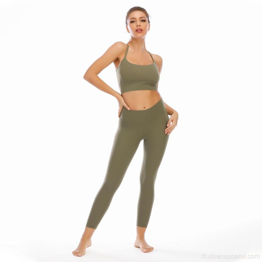 Costume de sport pour femme avec taille haute