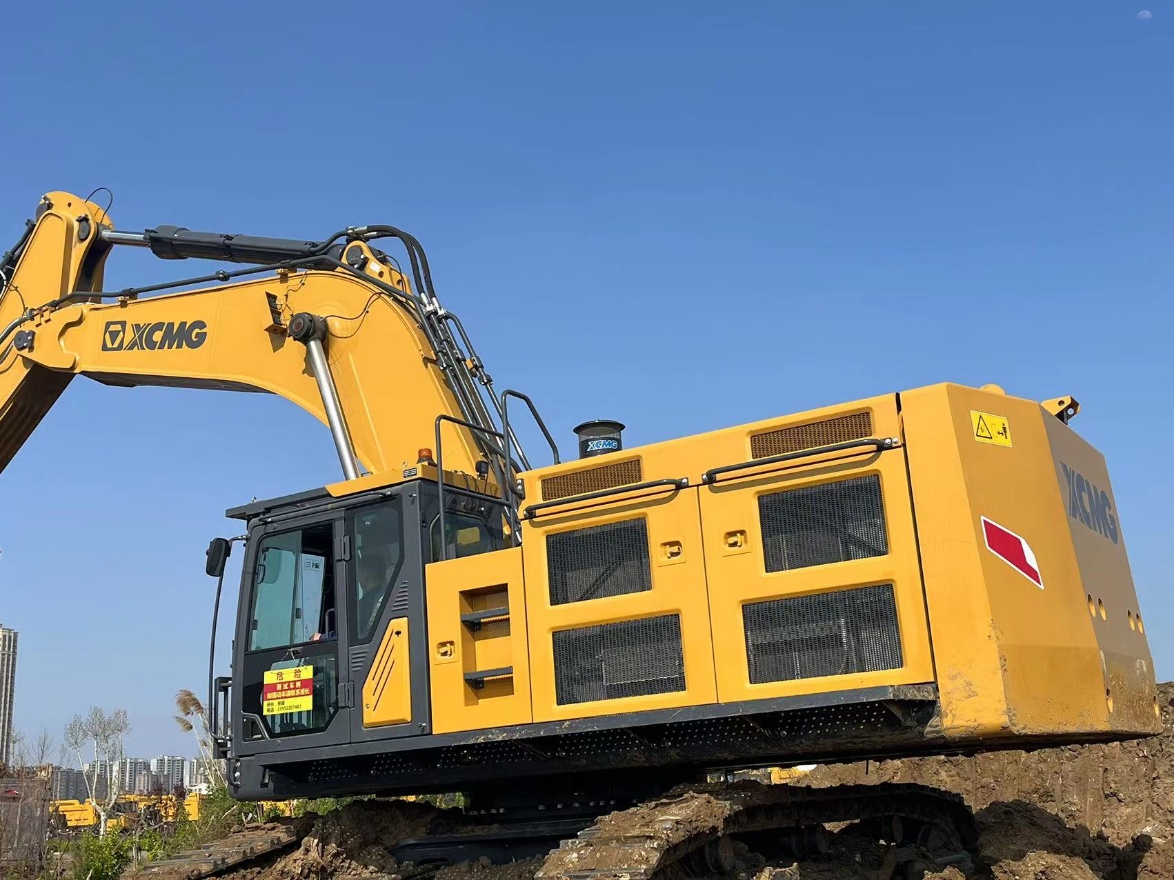Used XCMG XE800GA crawler excavator