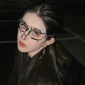 زیور صورت بینی با زنجیره فلزی گوتیک