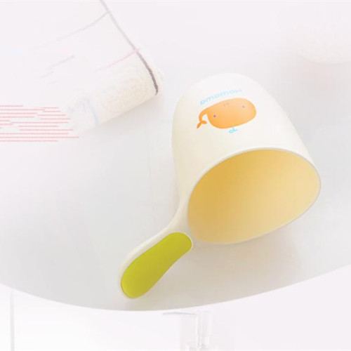 Cọ tắm Baby Spoon Rinse Cup