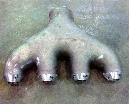 Palm fitting for cracking tube