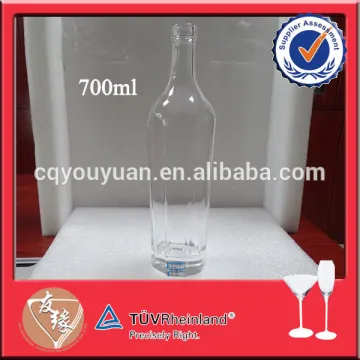 Wholesale 700ml whiskey bottle glass bottle for spirit