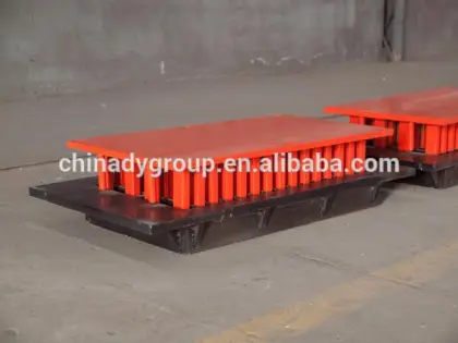 2016 dongyue qt4-24 new cement block machine