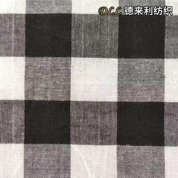 نمط المدقق باللونين الأسود والأبيض من القماش المنسوج