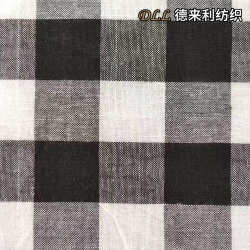نمط المدقق باللونين الأسود والأبيض من القماش المنسوج