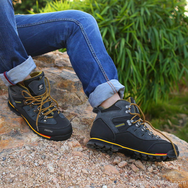 Sepatu outdoor high-top hiking sepatu olahraga pria