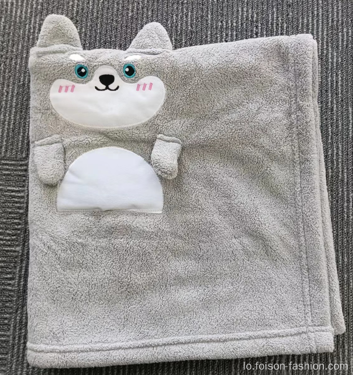 ການຂາຍເດັກນ້ອຍຮ້ອນຜ້າຫົ່ມທີ່ສວຍງາມ