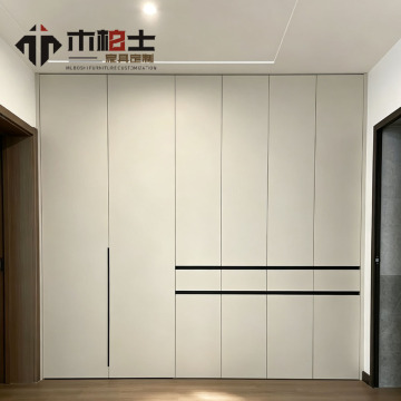 Zapatero minimalista de piso a techo