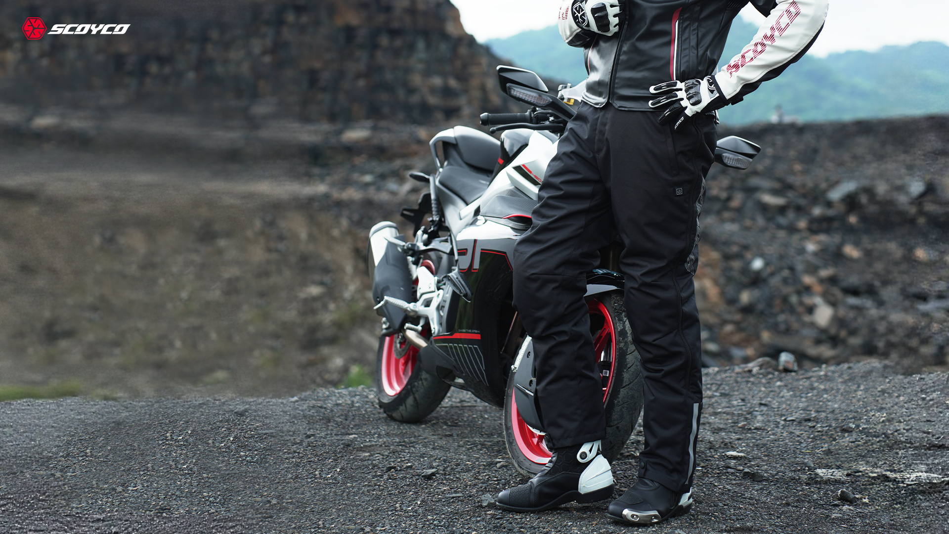 Side zip heated motorcycle pants