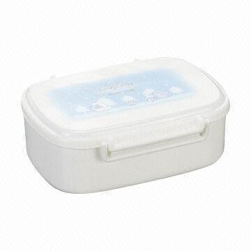 Plastic lunch box in 1,200mL volume with transparent lid, ideal for promotions