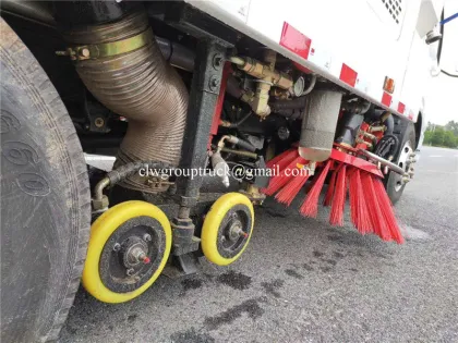 130hp Road cleaning Sweeper Municipal Sanitation Truck