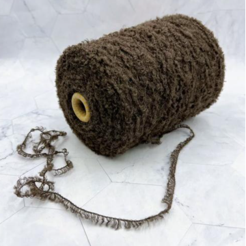 দীর্ঘ-ফ্রিঞ্জযুক্ত চোখের দোররা পশম সুতা