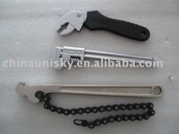 Chain Wrench