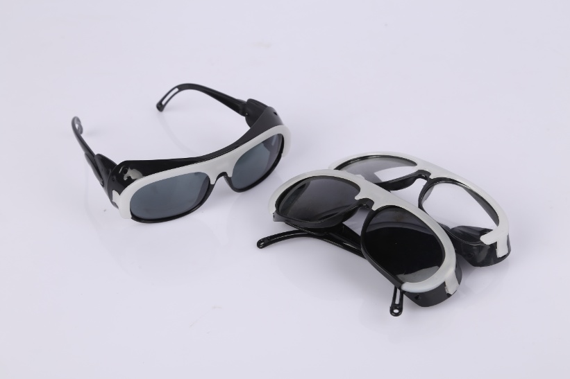 safety glass for welding