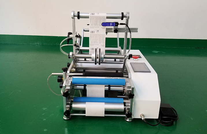 Desktop semi -automatische ronde fles etiketteringsmachine voor potten blikjes papier buis wijnglas cup huisdier product sticker labeling