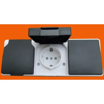 Водонепроницаемая розетка европейского стандарта IP54, 3-местная (S33310)