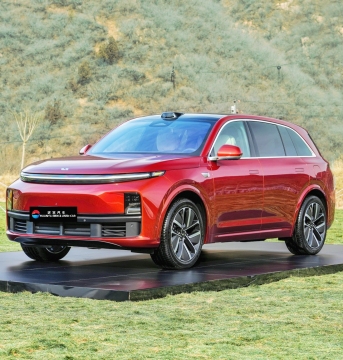 High-Quality Luxury Hybrid SUVs: Lixiang L7, L8, L9 - Large Size Cars with Long-Range and Advanced Features