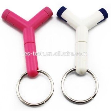 small Y shape earphone splitter with key ring